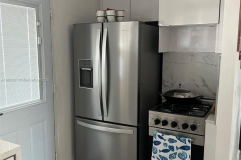 Condominio en venta en Miami Beach, Florida, 1 dormitorio, 67.82 m2 № 1979200 - foto 14