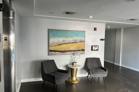 Condominio en venta en Miami Beach, Florida, 1 dormitorio, 67.82 m2 № 1979200 - foto 5