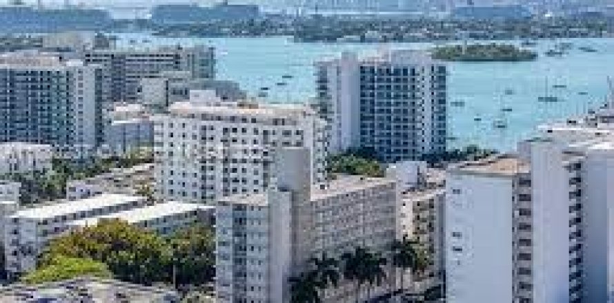 Condominio en Miami Beach, Florida, 1 dormitorio № 1979200