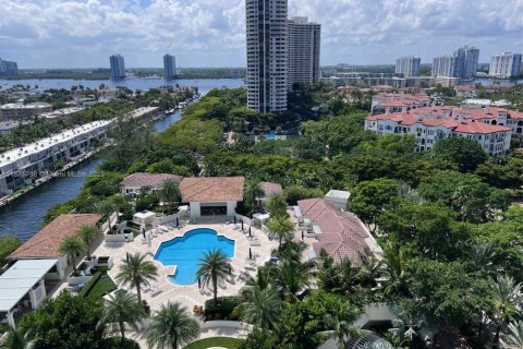 Condo in Aventura, Florida, 3 bedrooms  № 1922547 - photo 17