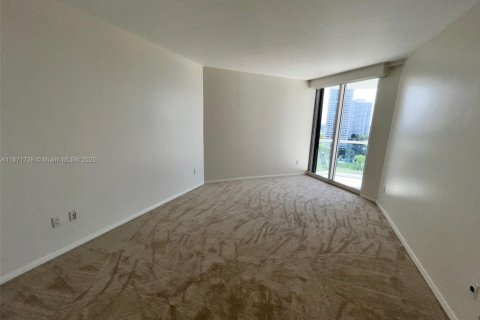 Condo in Aventura, Florida, 3 bedrooms  № 1922547 - photo 23