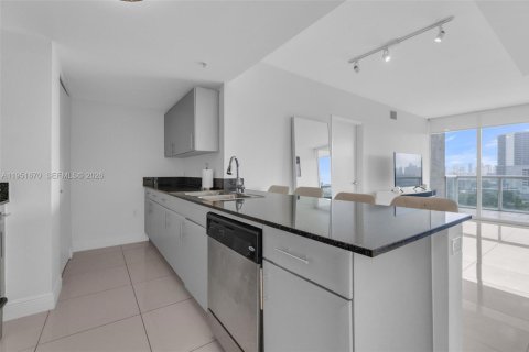 Condominio en venta en Miami, Florida, 2 dormitorios, 88.72 m2 № 2006395 - foto 11