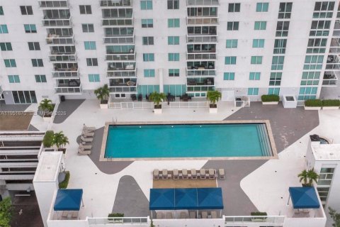 Condominio en venta en Miami, Florida, 2 dormitorios, 88.72 m2 № 2006395 - foto 25