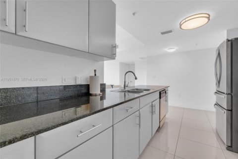 Condominio en venta en Miami, Florida, 2 dormitorios, 88.72 m2 № 2006395 - foto 12