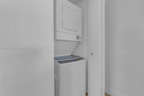 Condominio en venta en Miami, Florida, 2 dormitorios, 88.72 m2 № 2006395 - foto 24