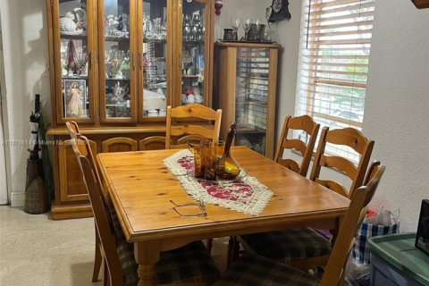 Copropriété à vendre à Hialeah, Floride: 2 chambres, 82.68 m2 № 1921194 - photo 8