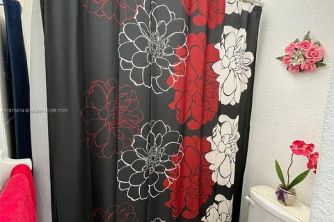 Copropriété à vendre à Hialeah, Floride: 2 chambres, 82.68 m2 № 1921194 - photo 3