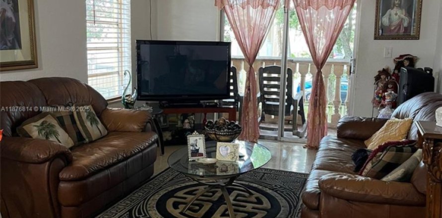 Condo à Hialeah, Floride, 2 chambres № 1921194