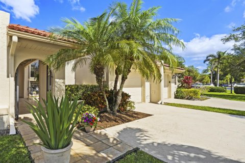 Touwnhouse à vendre à Palm Beach Gardens, Floride: 2 chambres, 145.11 m2 № 2245564 - photo 3
