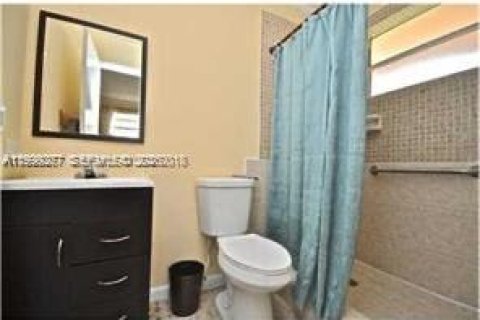 Propiedad comercial en venta en Hallandale Beach, Florida № 2064039 - foto 8