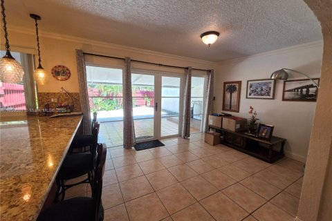 Adosado en venta en Miami Lakes, Florida, 3 dormitorios, 134.24 m2 № 1953278 - foto 9