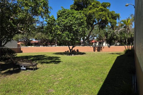 Adosado en venta en Miami Lakes, Florida, 3 dormitorios, 134.24 m2 № 1953278 - foto 21