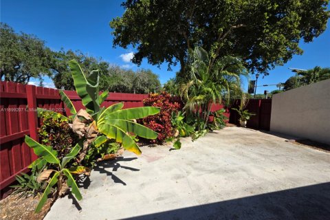 Adosado en venta en Miami Lakes, Florida, 3 dormitorios, 134.24 m2 № 1953278 - foto 18