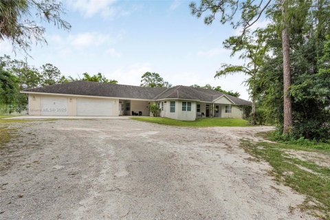Casa en venta en Loxahatchee Groves, Florida, 6 dormitorios, 577.95 m2 № 1874957 - foto 4