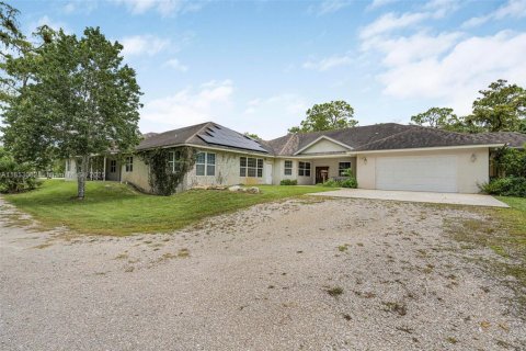 Casa en venta en Loxahatchee Groves, Florida, 6 dormitorios, 577.95 m2 № 1874957 - foto 3