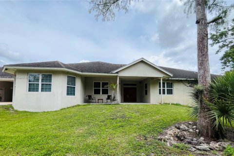 Casa en venta en Loxahatchee Groves, Florida, 6 dormitorios, 577.95 m2 № 1874957 - foto 1