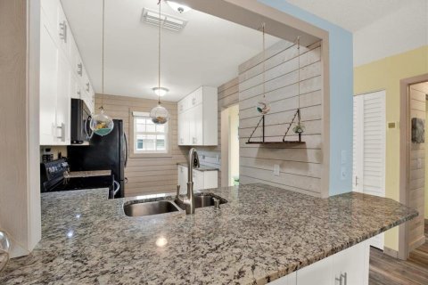 Casa en venta en Holmes Beach, Florida, 2 dormitorios, 80.08 m2 № 2097695 - foto 6