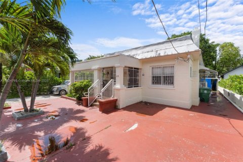 Villa ou maison à vendre à Miami, Floride: 3 chambres, 147.06 m2 № 1938051 - photo 10