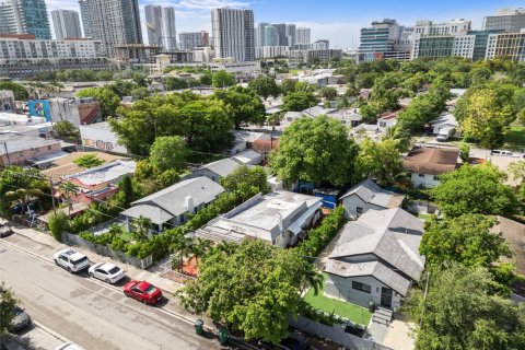 Casa en venta en Miami, Florida, 3 dormitorios, 147.06 m2 № 1938051 - foto 3