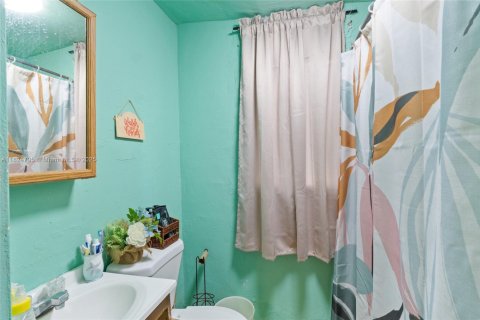 Casa en venta en Miami, Florida, 3 dormitorios, 147.06 m2 № 1938051 - foto 28