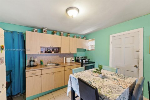 Casa en venta en Miami, Florida, 3 dormitorios, 147.06 m2 № 1938051 - foto 21
