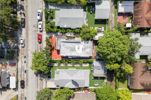 Villa ou maison à vendre à Miami, Floride: 3 chambres, 147.06 m2 № 1938051 - photo 4