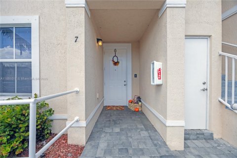 Condominio en venta en Homestead, Florida, 3 dormitorios, 106.93 m2 № 1933916 - foto 14