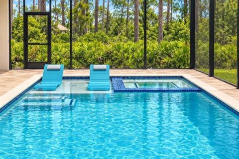 House in Port Charlotte, Florida 3 bedrooms, 189.43 sq.m. № 2396129 - photo 16