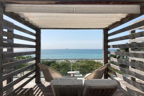 Copropriété à louer à Miami Beach, Floride: 70.61 m2 № 2088267 - photo 11