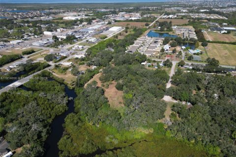 Купить коммерческую недвижимость в Тампа, Флорида № 1971426 - фото 12