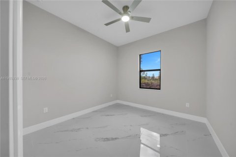 Casa en venta en Lehigh Acres, Florida, 4 dormitorios, 145.67 m2 № 2010665 - foto 14