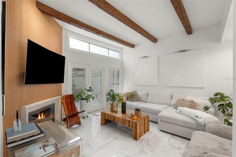 Townhouse in Tampa, Florida 3 bedrooms, 150.22 sq.m. № 2405186 - photo 20