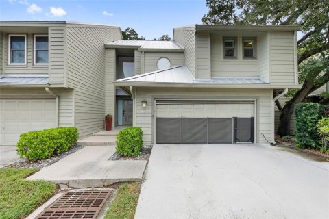 Townhouse in Tampa, Florida 3 bedrooms, 150.22 sq.m. № 2405186