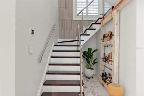Townhouse in Tampa, Florida 3 bedrooms, 150.22 sq.m. № 2405186 - photo 19