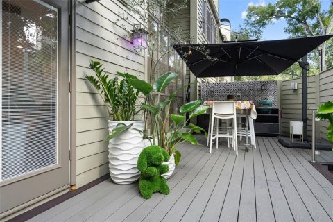 Townhouse in Tampa, Florida 3 bedrooms, 150.22 sq.m. № 2405186 - photo 30