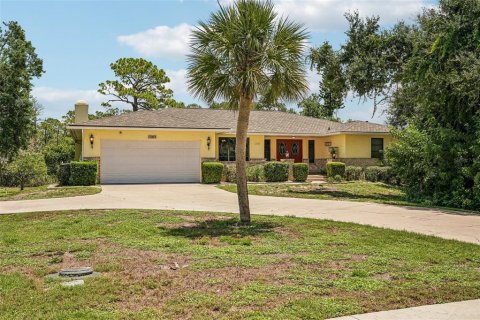 House in Nokomis, Florida 3 bedrooms, 213.68 sq.m. № 2203791 - photo 2