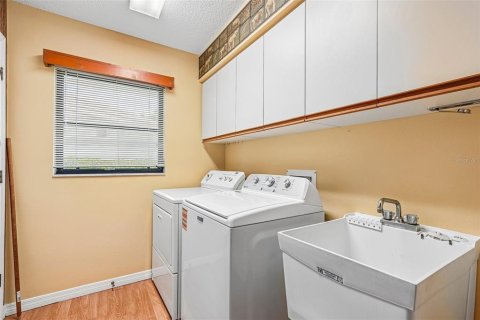 House in Nokomis, Florida 3 bedrooms, 213.68 sq.m. № 2203791 - photo 28