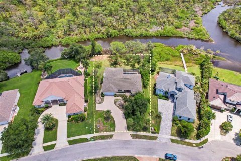 House in Nokomis, Florida 3 bedrooms, 213.68 sq.m. № 2203791