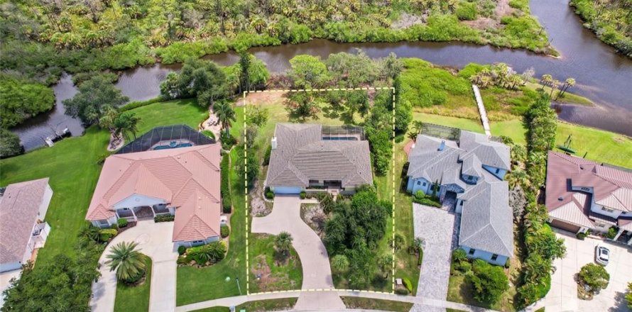 House in Nokomis, Florida 3 bedrooms, 213.68 sq.m. № 2203791