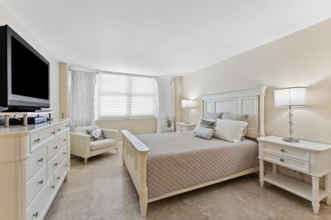 Купить кондоминиум в Халландейл-Бич, Флорида 3 комнаты, 121.89м2, № 2082999 - фото 12