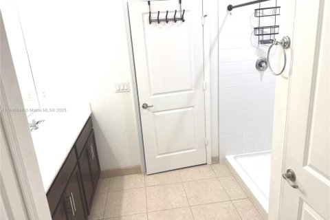 Casa en venta en Port St. Lucie, Florida, 4 dormitorios, 166.85 m2 № 1830945 - foto 13