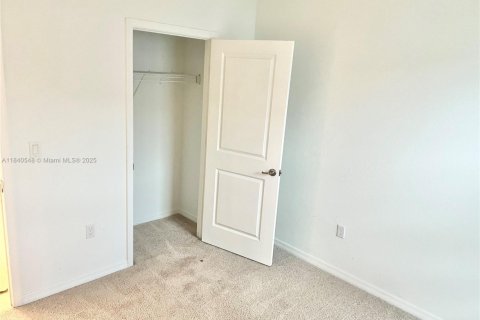 Casa en venta en Port St. Lucie, Florida, 4 dormitorios, 166.85 m2 № 1830945 - foto 8
