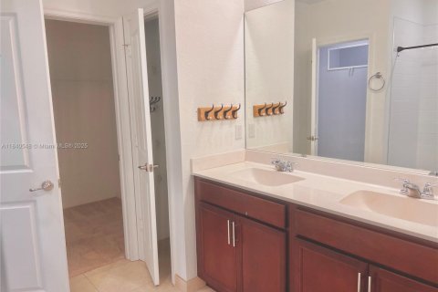 Casa en venta en Port St. Lucie, Florida, 4 dormitorios, 166.85 m2 № 1830945 - foto 11