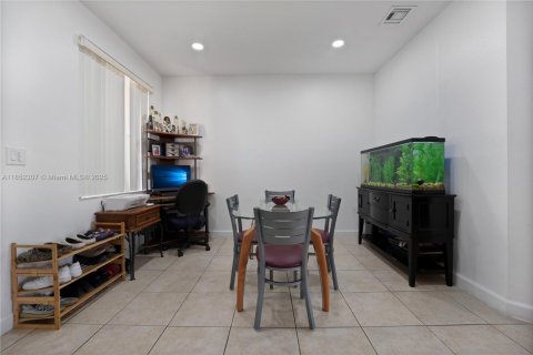 Townhouse in Homestead, Florida 4 bedrooms, 163.97 sq.m. № 1889954 - photo 30