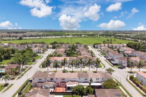 Townhouse in Homestead, Florida 4 bedrooms, 163.97 sq.m. № 1889954 - photo 26