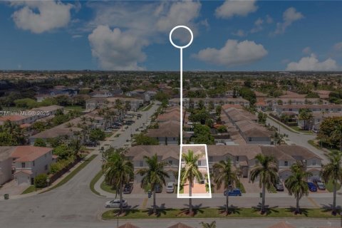 Townhouse in Homestead, Florida 4 bedrooms, 163.97 sq.m. № 1889954 - photo 27