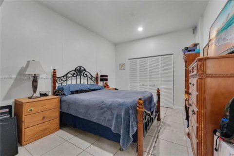 Townhouse in Homestead, Florida 4 bedrooms, 163.97 sq.m. № 1889954 - photo 10
