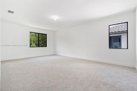 House in Cooper City, Florida 4 bedrooms, 355.91 sq.m. № 1796332 - photo 27