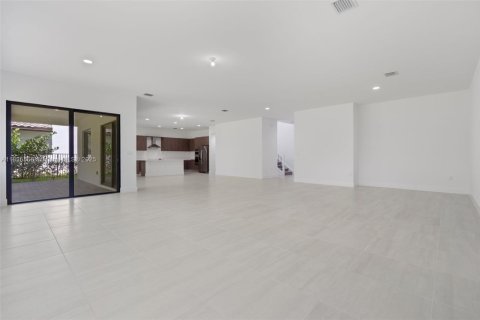 House in Cooper City, Florida 4 bedrooms, 355.91 sq.m. № 1796332 - photo 4