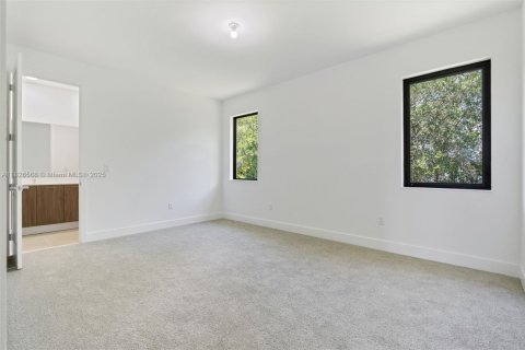 House in Cooper City, Florida 4 bedrooms, 355.91 sq.m. № 1796332 - photo 26
